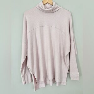 Women’s Aerie Light Pink Turtleneck High Low Sweater Size XS